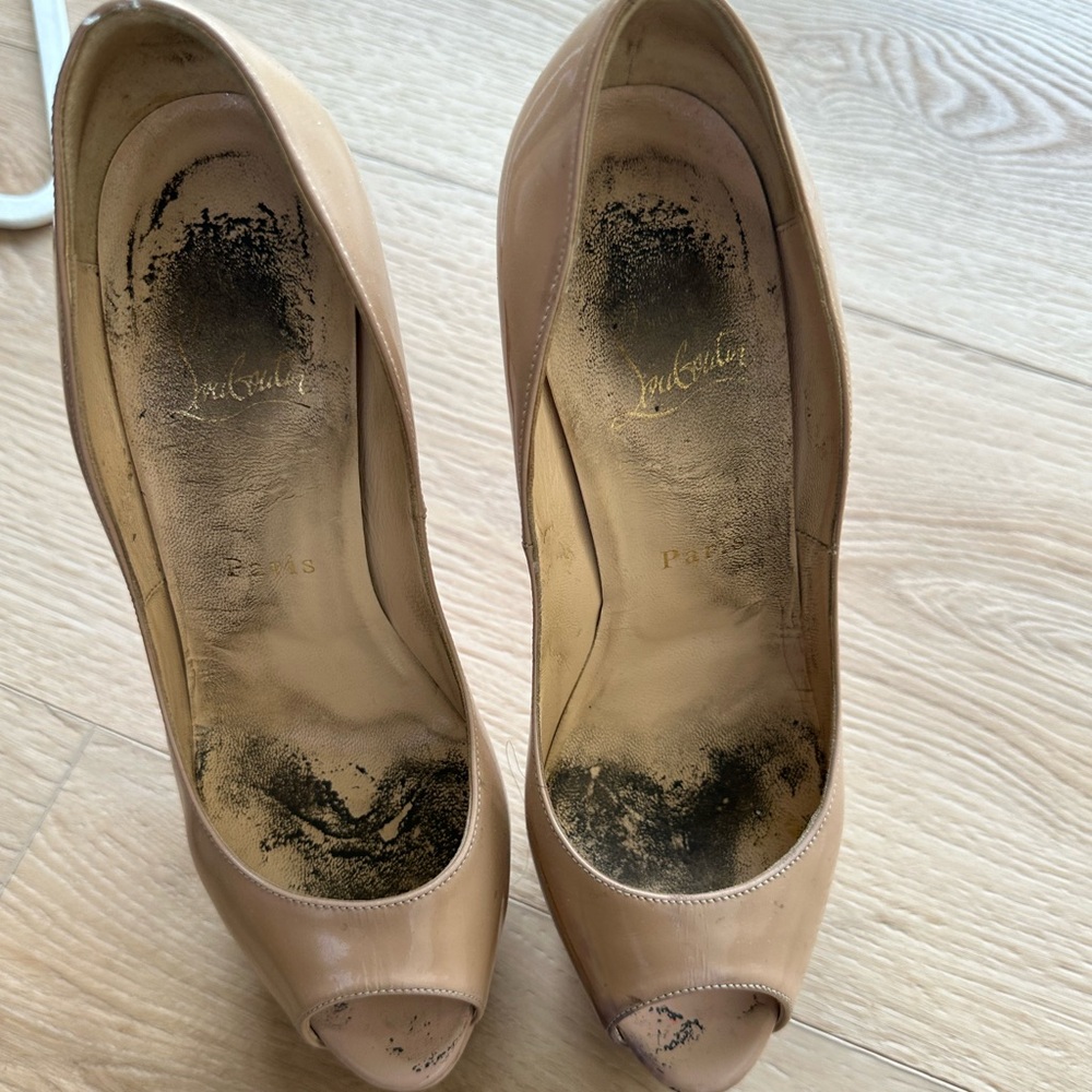 Christian Louboutin Lady Peep